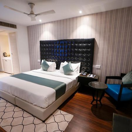 Hotel Deccan Serai, Hitec City, Haydarabad Dış mekan fotoğraf
