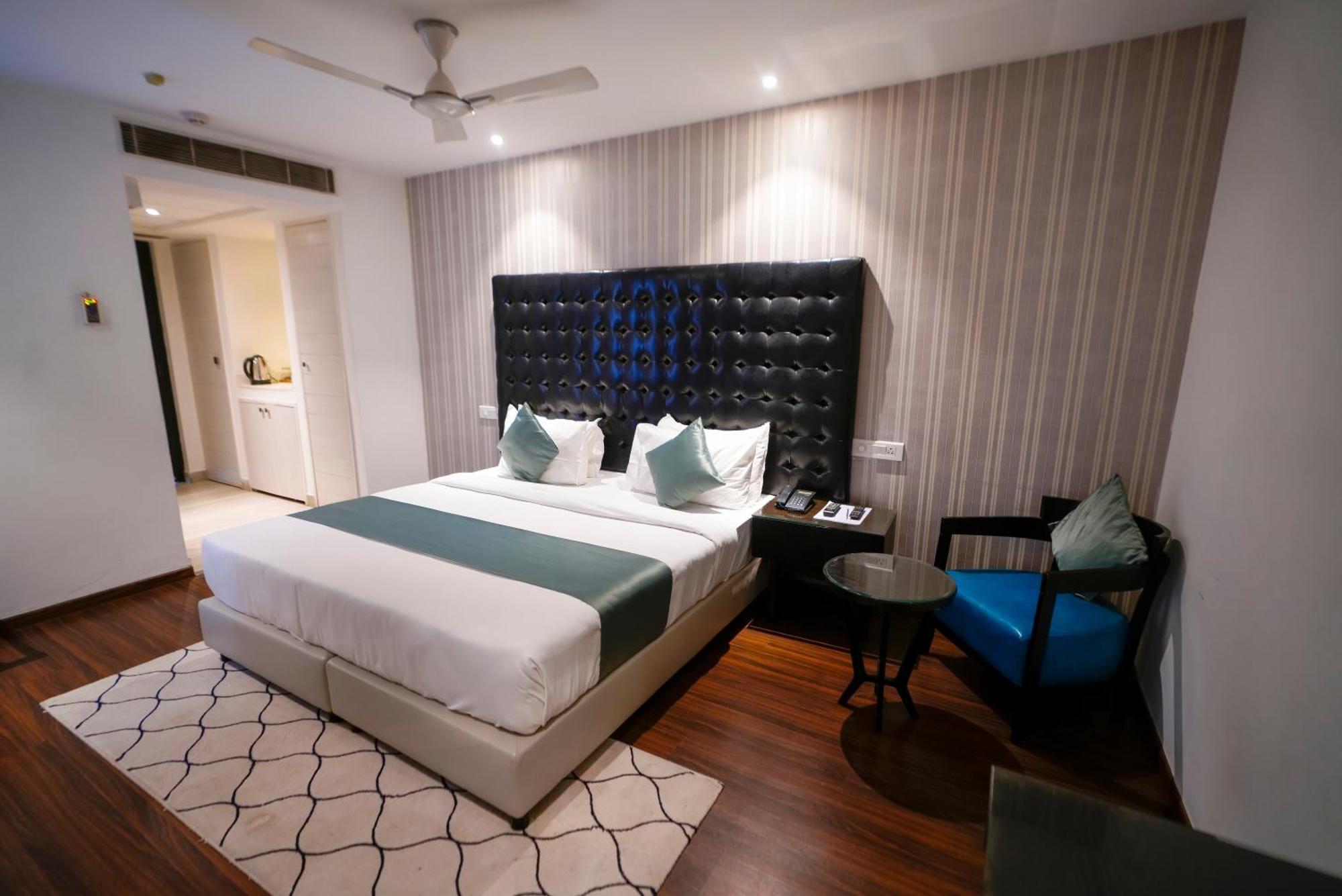 Hotel Deccan Serai, Hitec City, Haydarabad Dış mekan fotoğraf