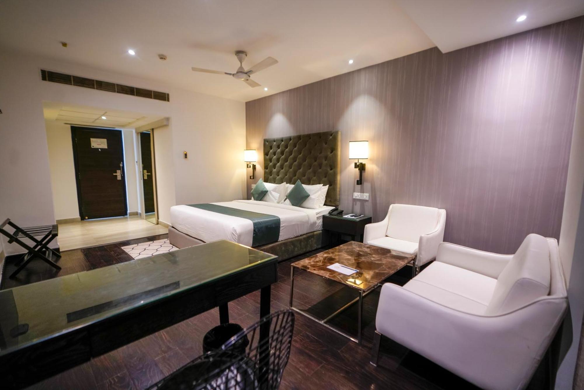 Hotel Deccan Serai, Hitec City, Haydarabad Dış mekan fotoğraf