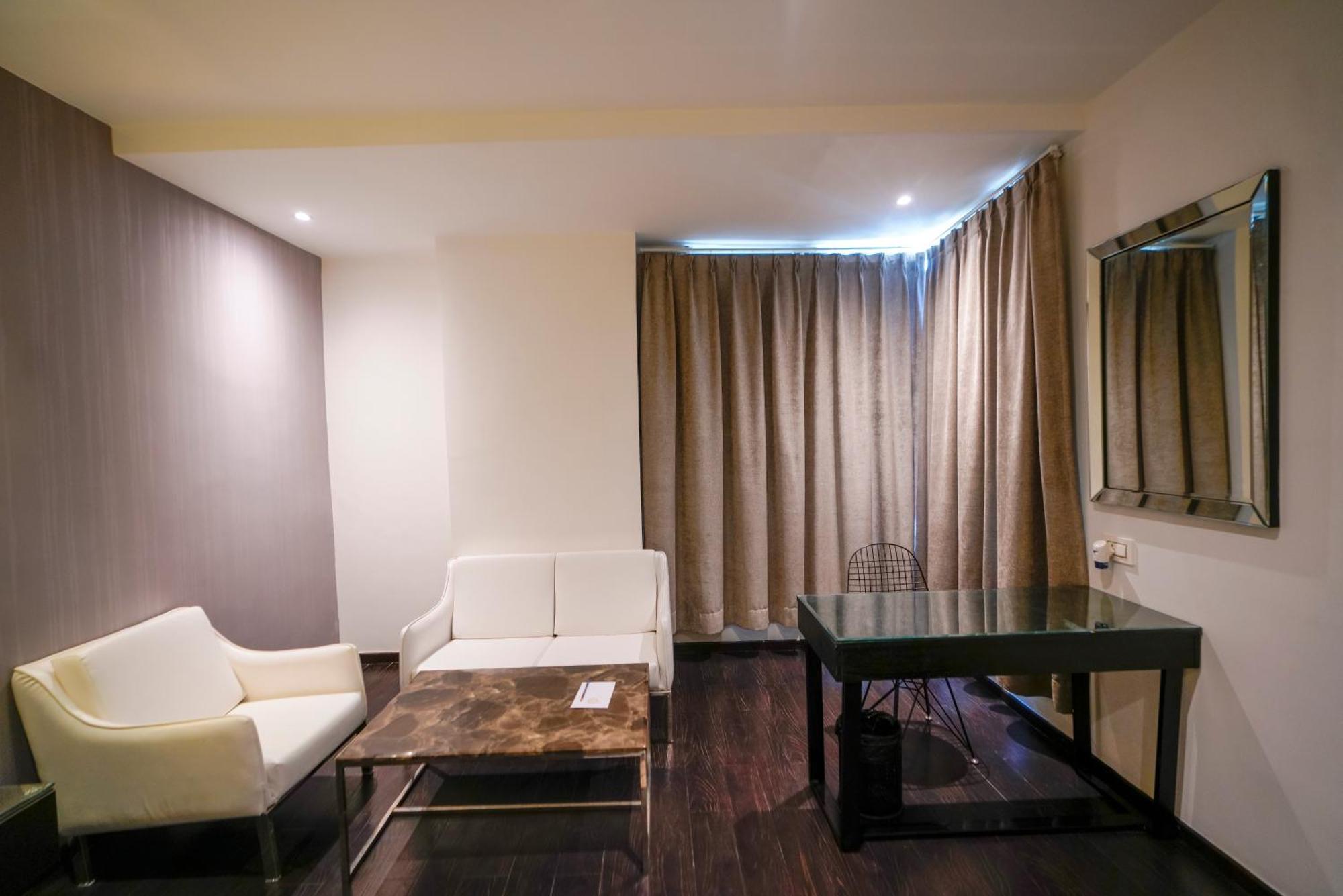 Hotel Deccan Serai, Hitec City, Haydarabad Dış mekan fotoğraf