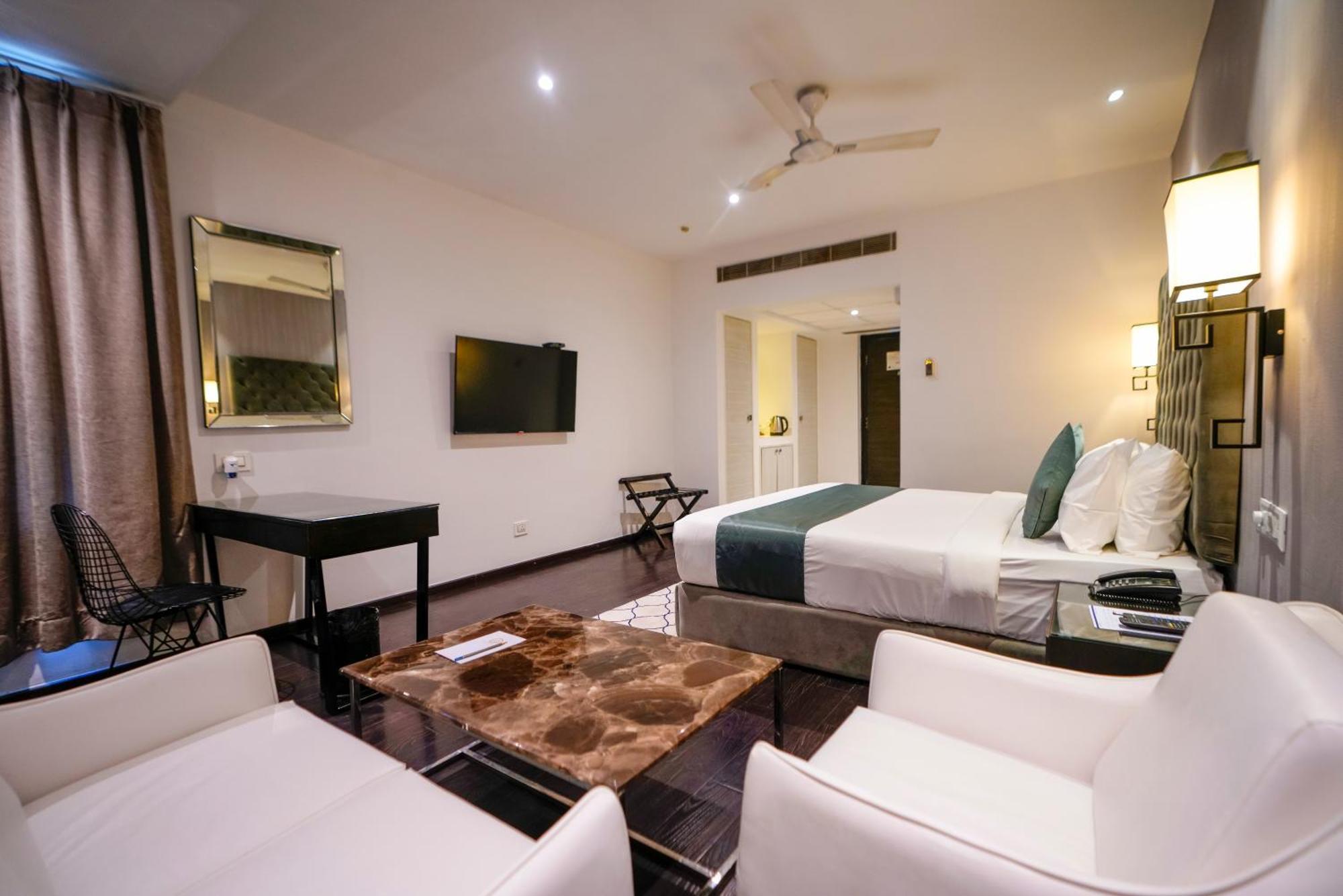 Hotel Deccan Serai, Hitec City, Haydarabad Dış mekan fotoğraf