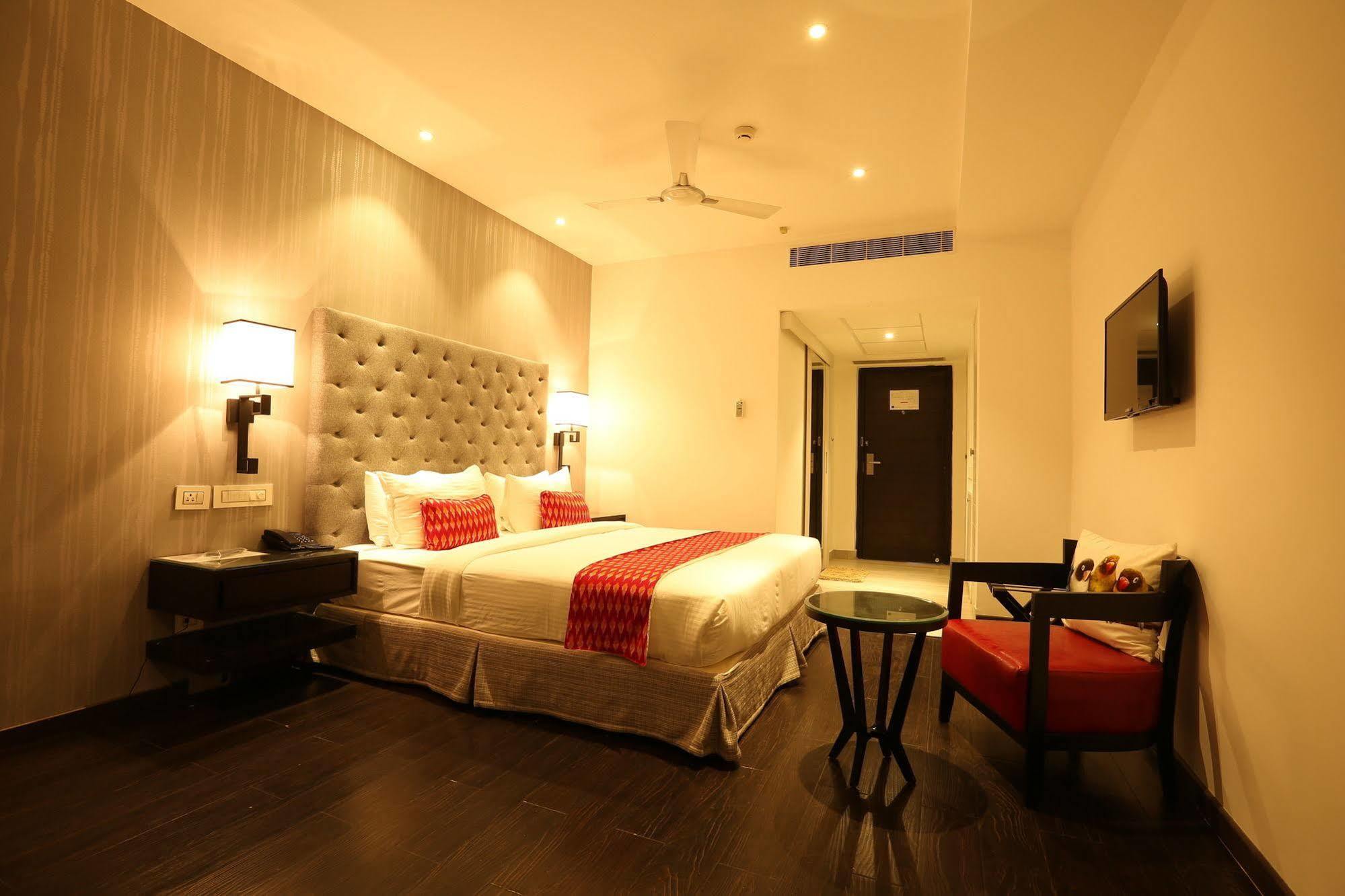 Hotel Deccan Serai, Hitec City, Haydarabad Dış mekan fotoğraf