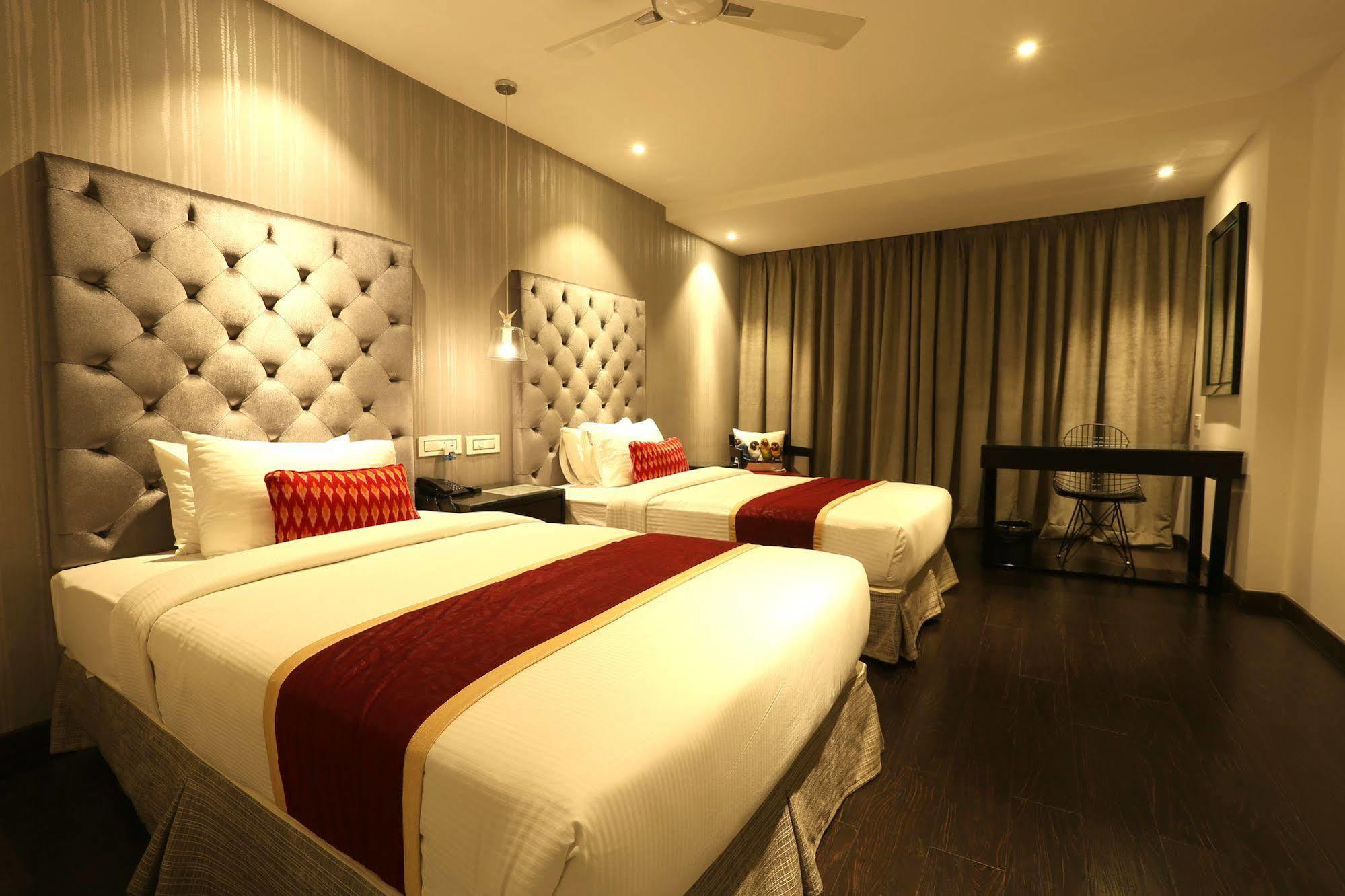 Hotel Deccan Serai, Hitec City, Haydarabad Dış mekan fotoğraf