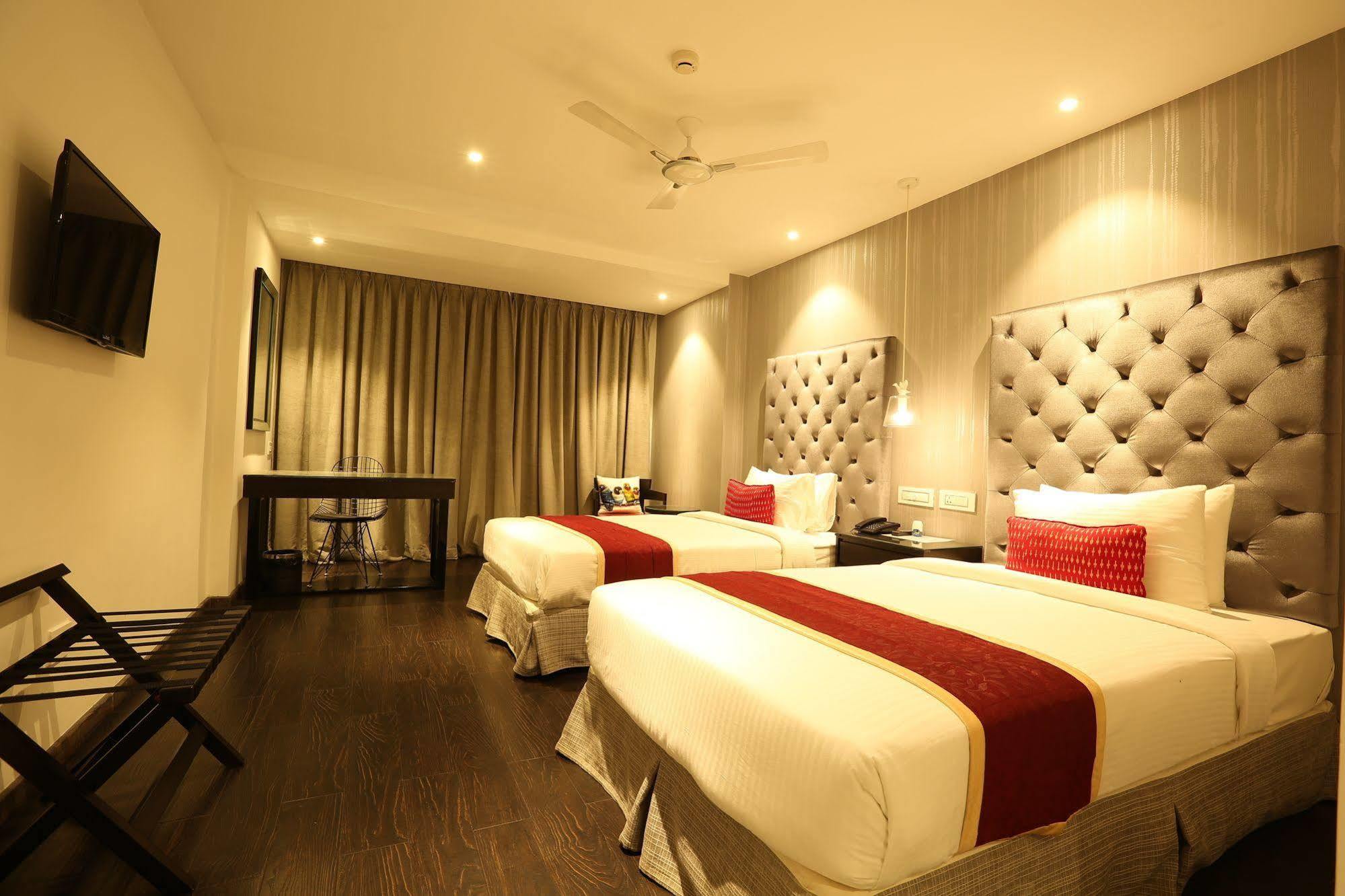 Hotel Deccan Serai, Hitec City, Haydarabad Dış mekan fotoğraf