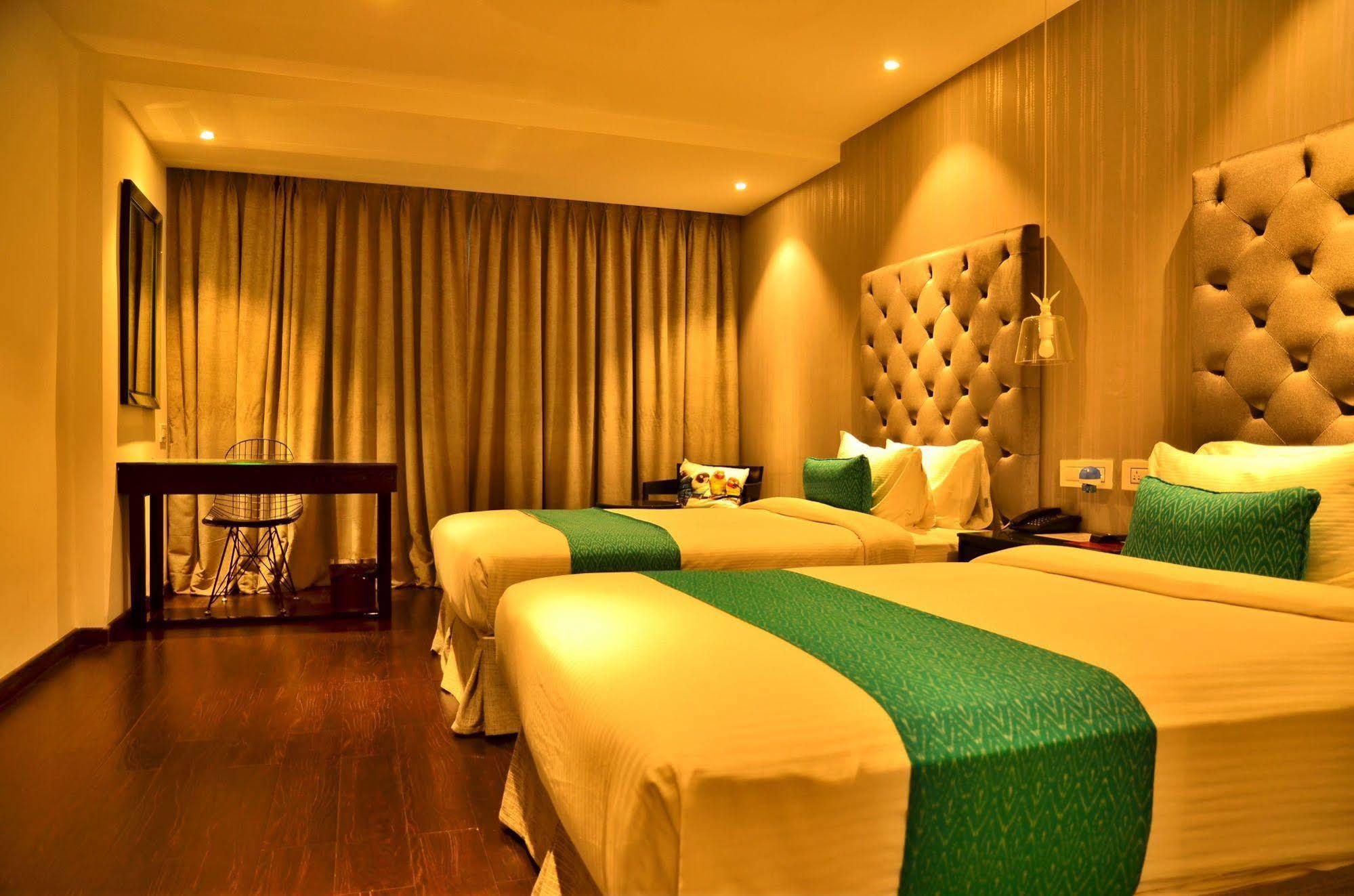 Hotel Deccan Serai, Hitec City, Haydarabad Dış mekan fotoğraf