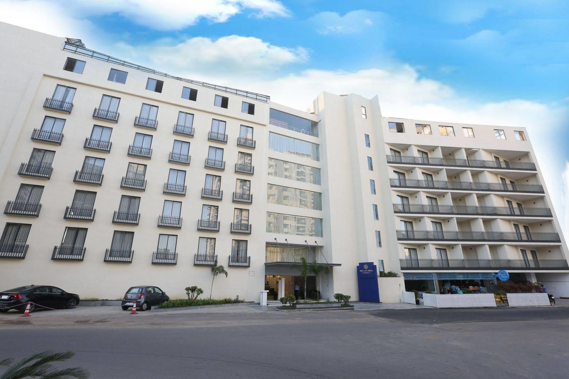Hotel Deccan Serai, Hitec City, Haydarabad Dış mekan fotoğraf